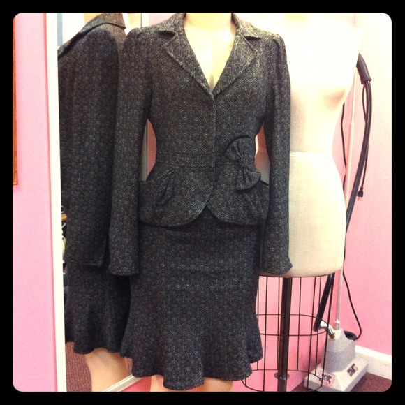 Nanette Lepore 2 pieces cute suit