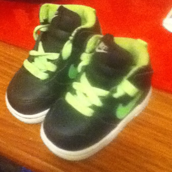 Baby nikes like new
