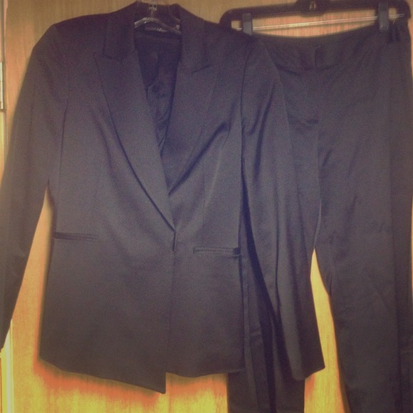 Tahari Black Satin Tuxedo-Style Formal Suit