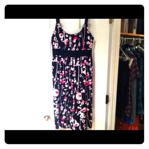 Very flowy slinky dress! Very comfortable!