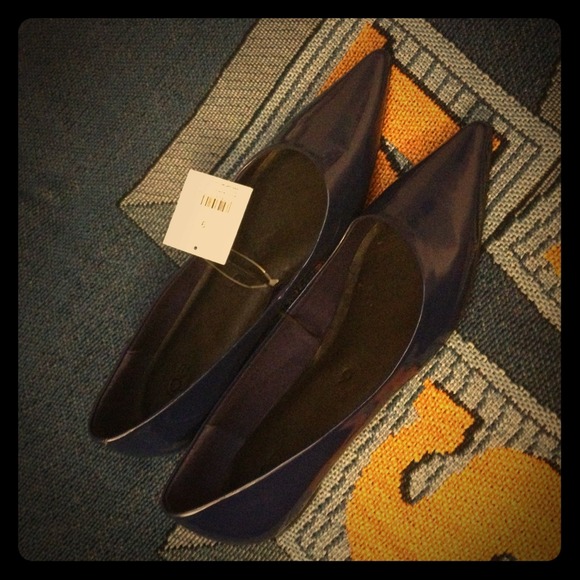 Navy blue Joe Fresh flats..Brand New!!