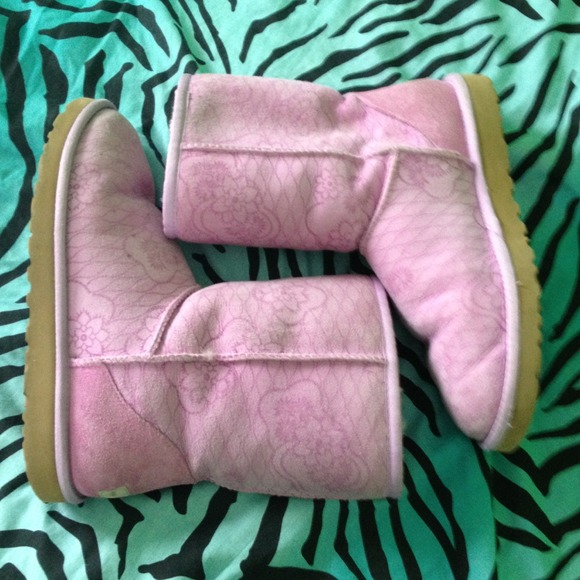 Authentic pink Uggs with designs!