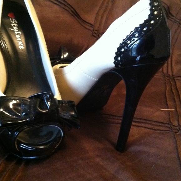 Sz 6 peep toe spectator platform pumps bow detail! - Picture 4 of 4