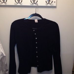 ❌SOLD❌ 🎁Black cardigan