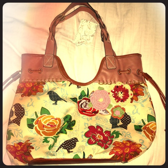 💲⬇ NWT large boho floral Mariposa shoulder bag