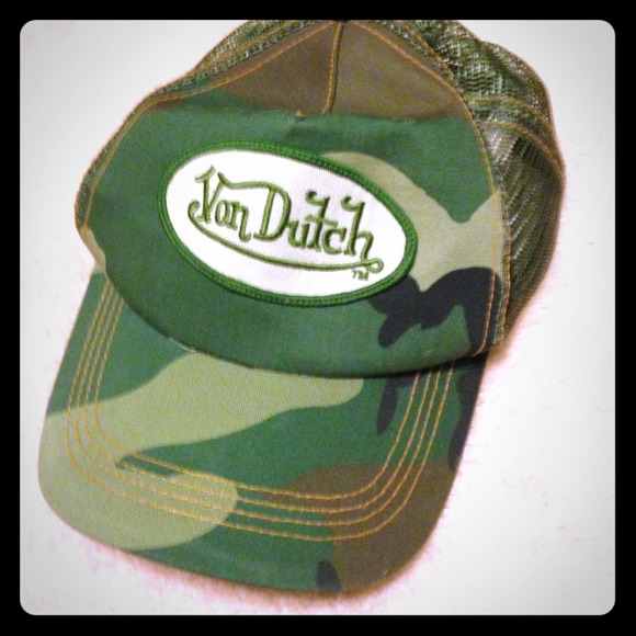 New w/o Tags Von Dutch Like Camo Trucker Hat