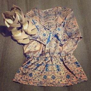**SOLD**Beautiful silky studded top by collective