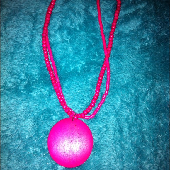 Necklace...hot pink...18 inch