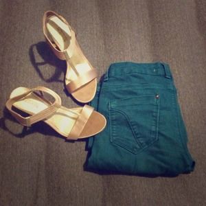 Fancy gold Kenneth Cole heels