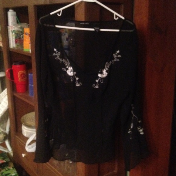 Beautiful sheer tunic New York and company size xl