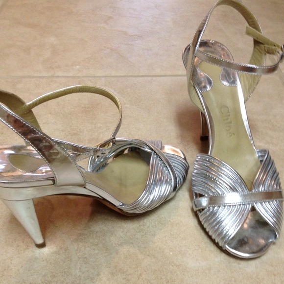 Chloe' Silver Pumps