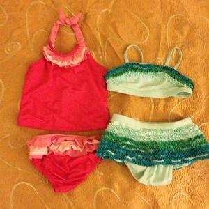 ❌Sold❌2 for 1 Bathing suit for toddler girl.