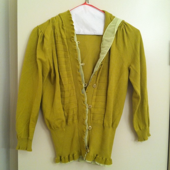Pea green knitted (100% cotton) top, w/ hood.