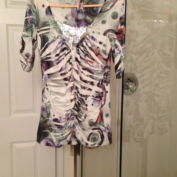 Buckle slim fit top
