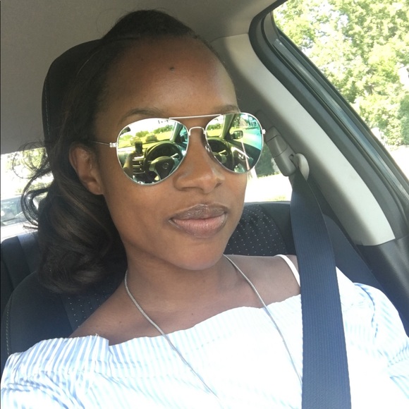 Meet The Posh Ambassador - Picture 8 of 12