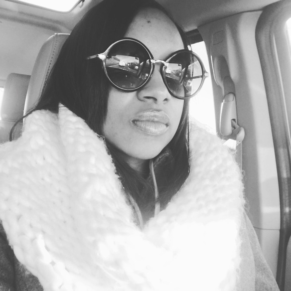 Meet The Posh Ambassador - Picture 11 of 12