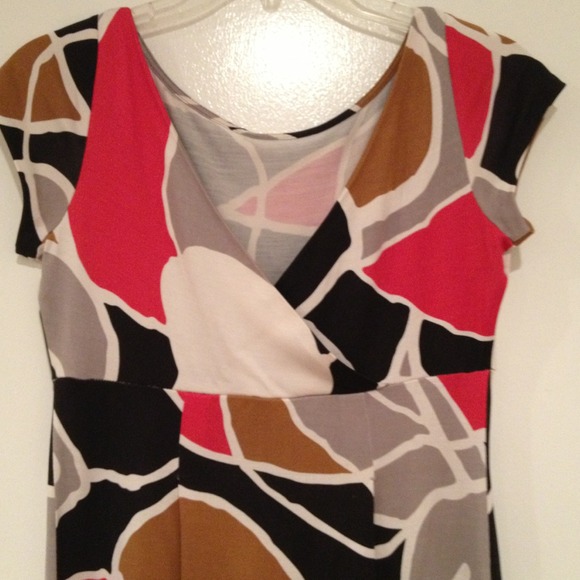 DVF printed back V dress - Picture 3 of 3