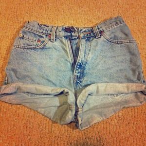 RESERVED Levi's High-Waisted Shorts