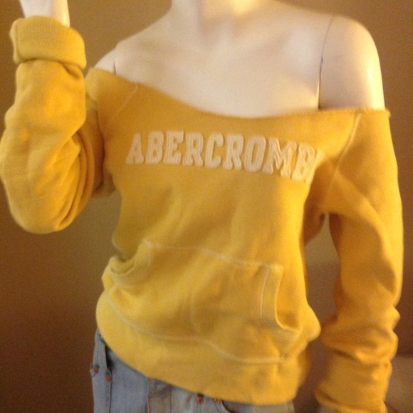 Off the shoulder Abercrombie sweatshirt