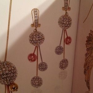 Necklace and earrings set