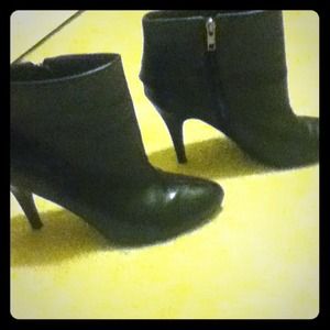 Marc fisher black boots