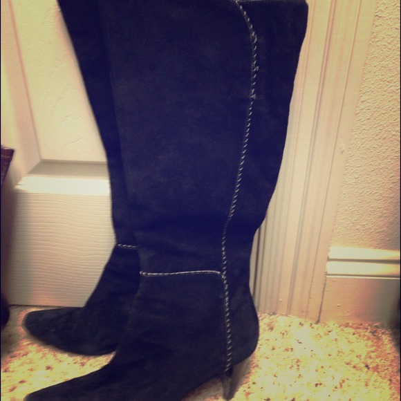 Suede Black Boots