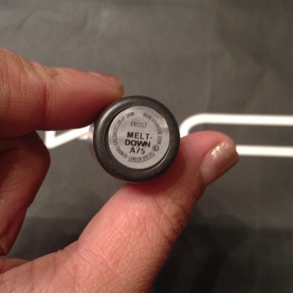 MAC lipstick - Picture 2 of 2
