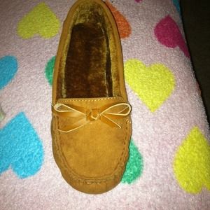 🔴SOLD🔴 Size 7 tan moccasins brand new