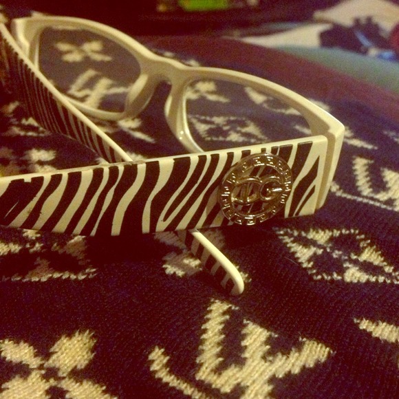 DG prescription glasses brand new with out tags!