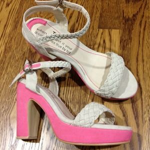 *Reduced* Cute pink heeled sandals from Korea