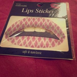Temporary lip tattoo / lip sticker