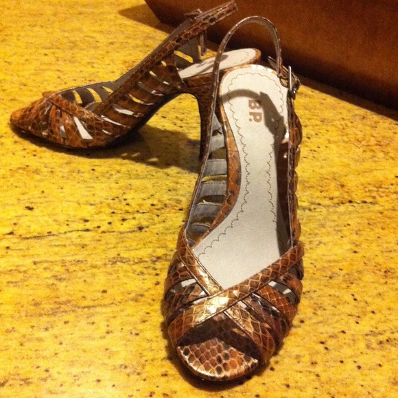 Shoes - Picture 2 of 3