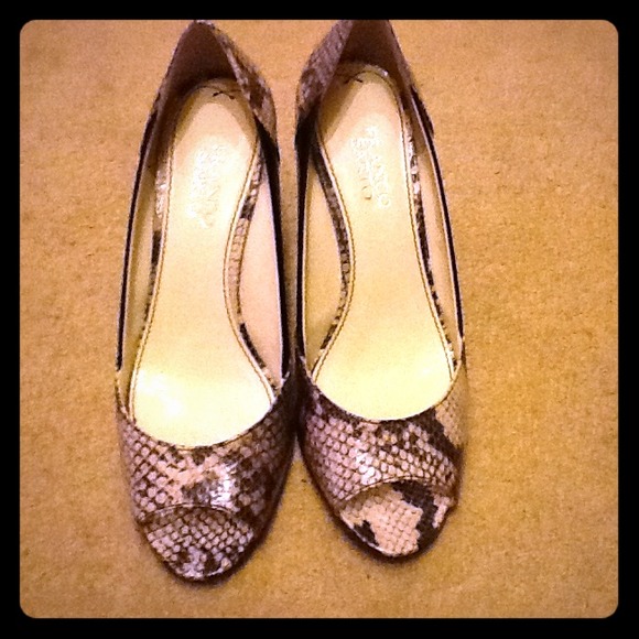 Franco Sarto black and white snake skin peep toes
