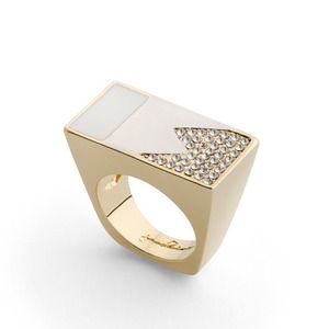 Jewelmint Everfrost Ring - size 7