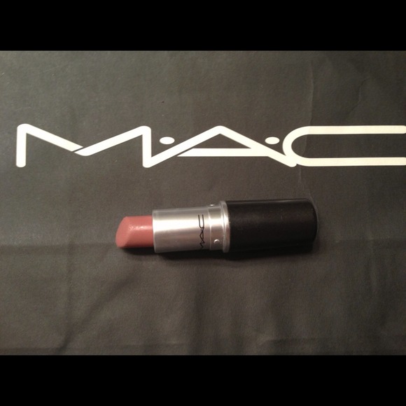 🚩SOLD🚩MAC lipstick