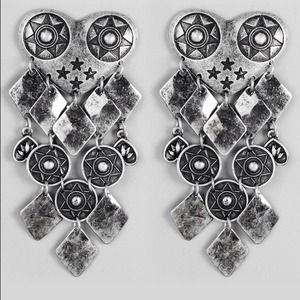Jewelmint Eros earrings