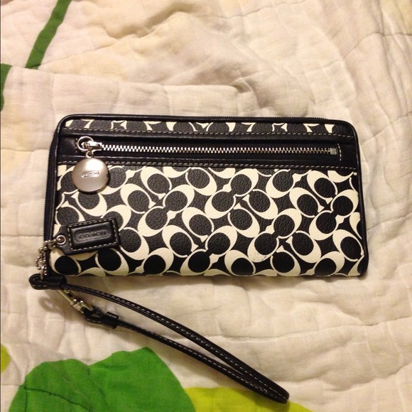 Coach leather wristlet