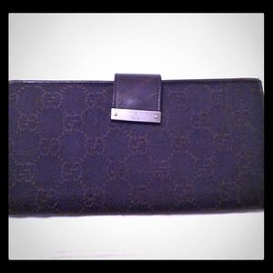 Authentic Gucci wallet