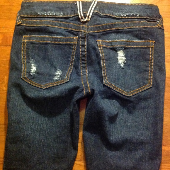🚫Sold🚫Ripped jeans - Picture 2 of 3