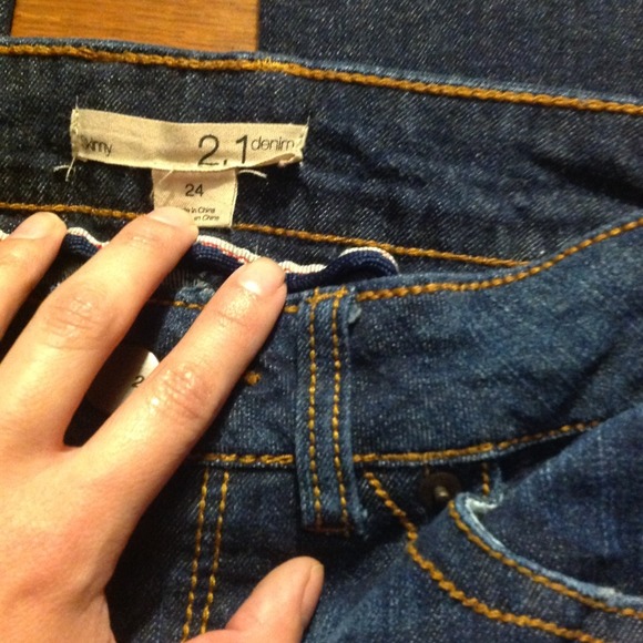 🚫Sold🚫Ripped jeans - Picture 3 of 3