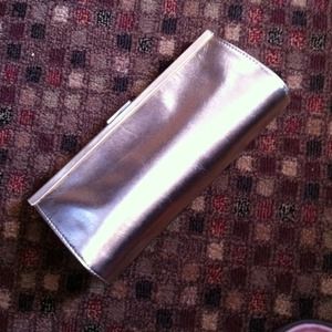 ✨Gold Steve Madden Clutch✨Gently used!