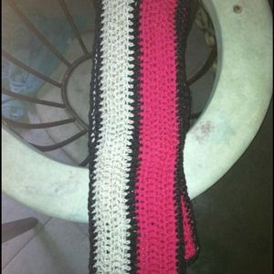 ⚡Final reduction⚡ Pink/cream/black scarf!