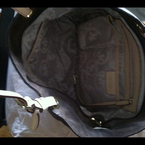 đź”´SOLDđź”´Michael Kors Brown Suede Jet Set Tote Bag - Picture 2 of 2