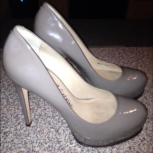 Pour La Victoire Vero Cuoio Heels