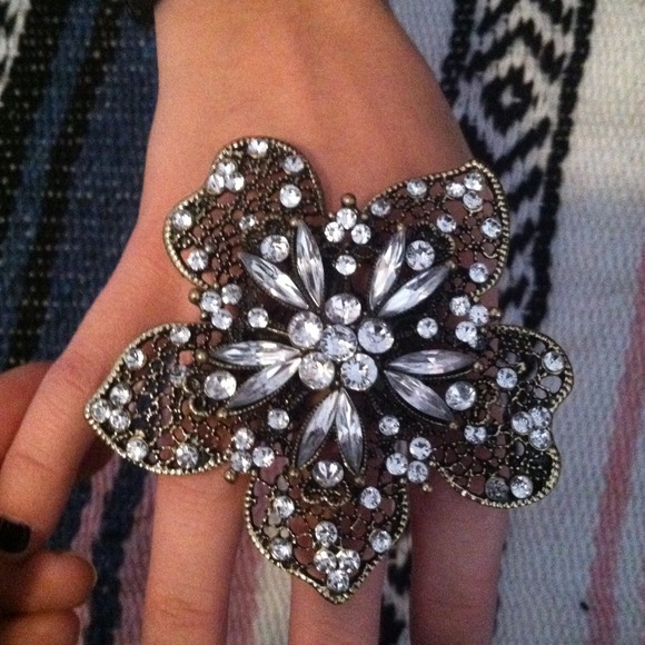 Big diamond flower ring