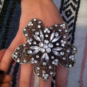 Big diamond flower ring