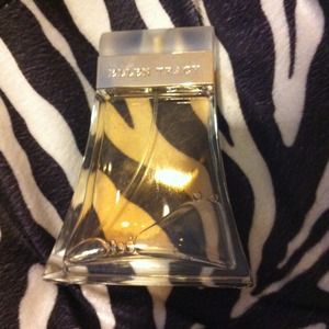 Ellen Tracy perfume ✋on hold for swinson