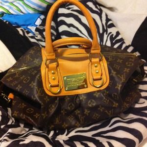 *Reserved* for @brooksgranny LV inspired bag :)