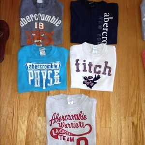 Boys size small Abercrombie tees! $7 each or bund.