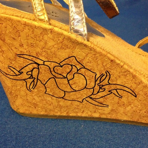 Cute wedges - Picture 2 of 3